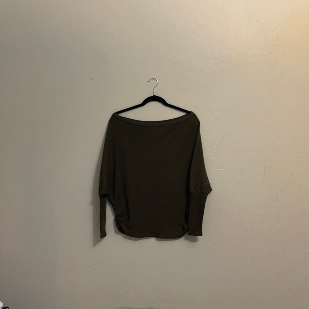 Army green Zeena light sweater